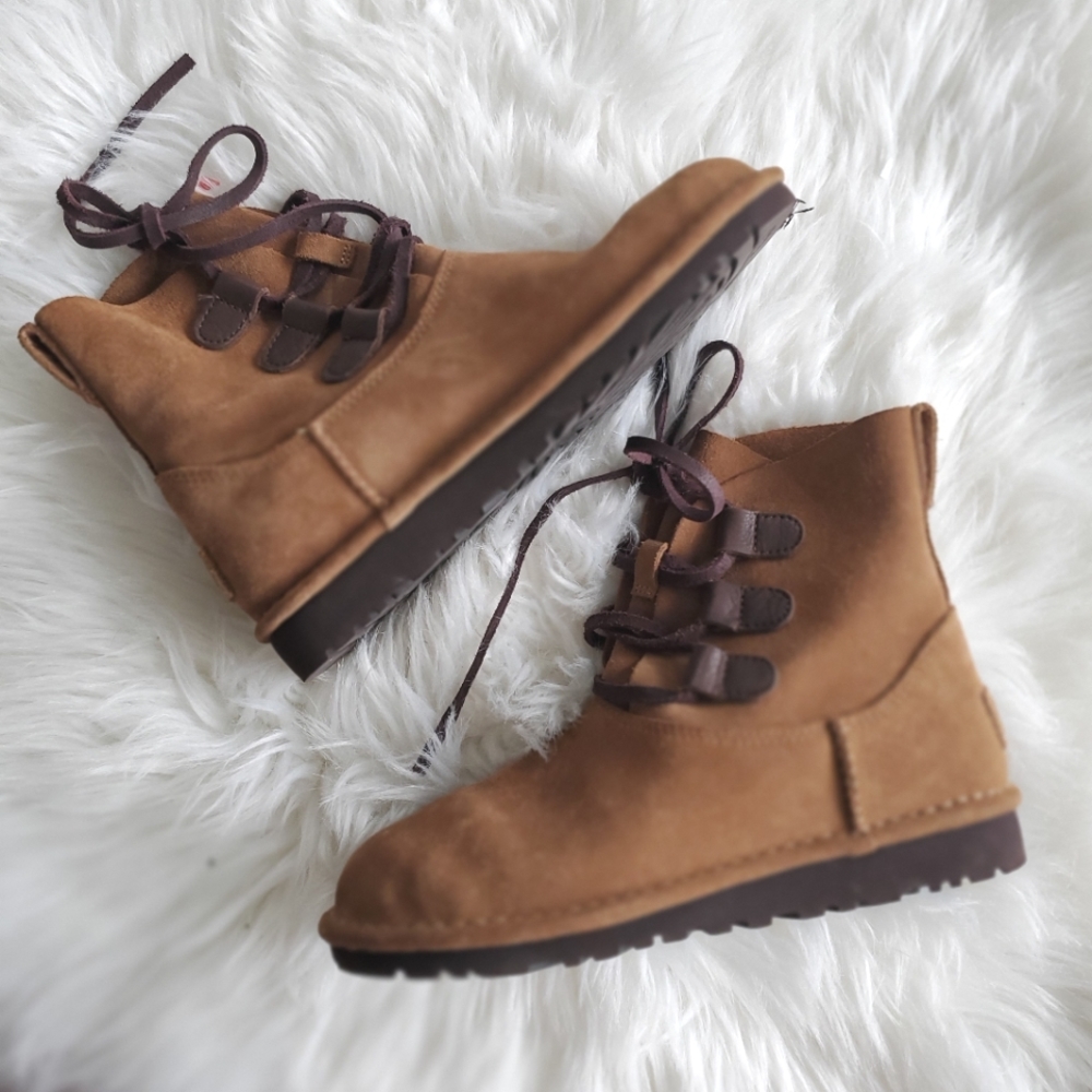 UGG Elvi Ankle Bootie Lace Up Suede in Chestnut Size 5 Womans